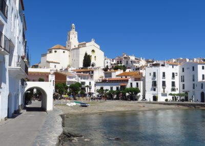 eglise-plage-cadaques